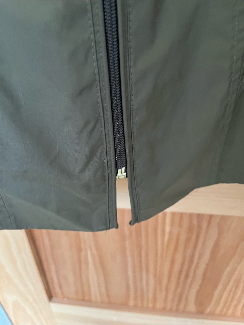 Cole Haan Women's Packable Olive Green Rain Jacket - Picture 6 of 10